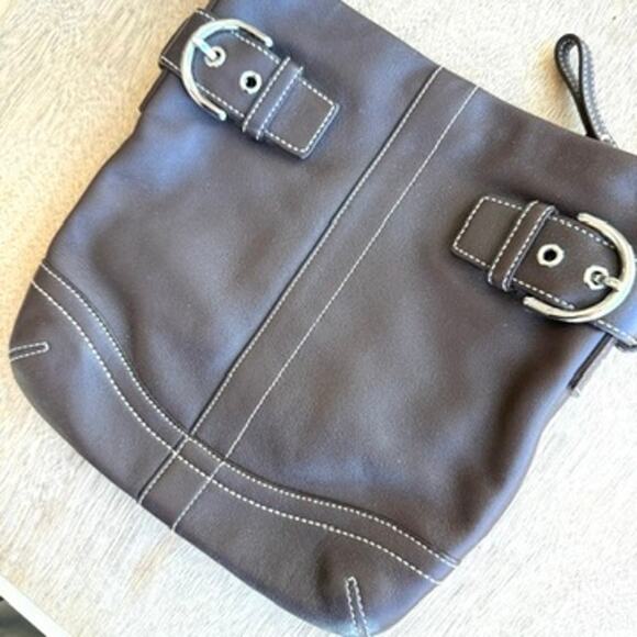 Coach SoHo Buckle Brown Leather Slim Duffle Bag #1453 Y2K Vintage Excellent Cond - Picture 2 of 8